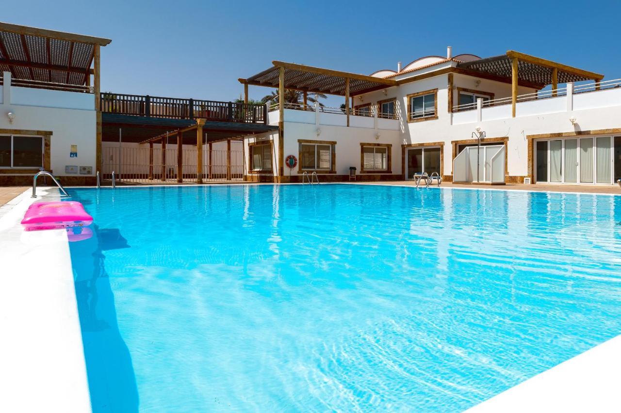 Casa Girasole Villa คอร์ราเลโฮ ภายนอก รูปภาพ